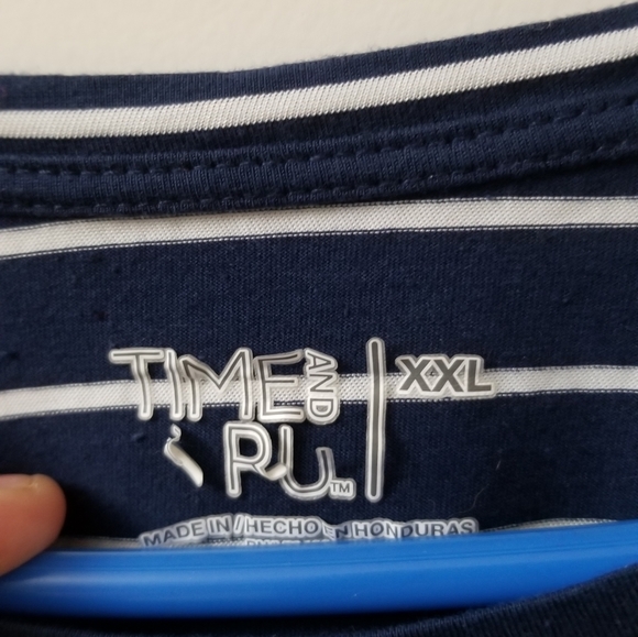 Time and Tru 2XL Navy Striped  Top - Picture 2 of 2